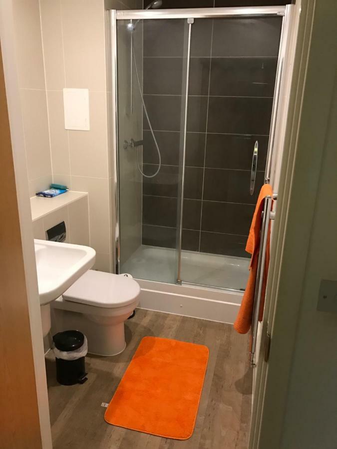 Executive Brentwood Apartment Eksteriør bilde
